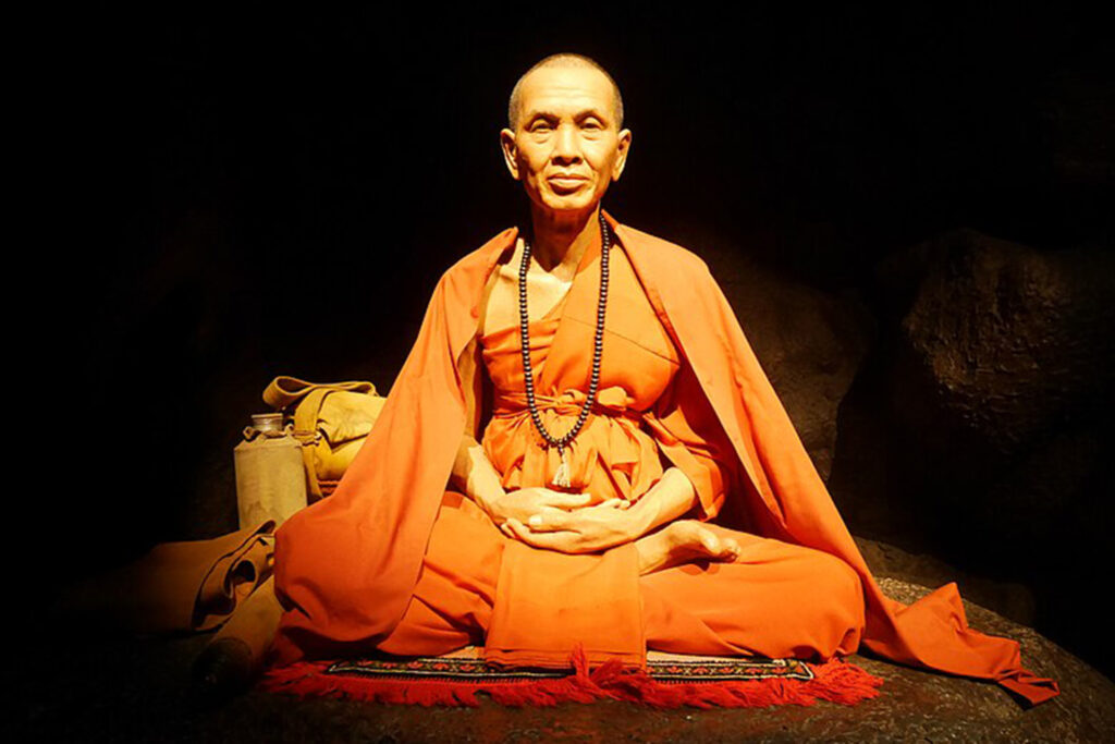 “ครูบาศรีวิชัย” พระนักบุญของชาวล้านนา ครูบาศรีวิชัย 9